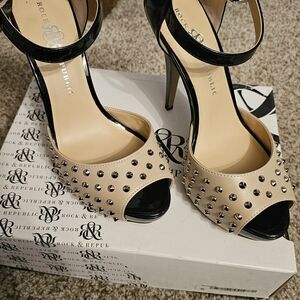Rock & Republic Black and Tan Studded Heels